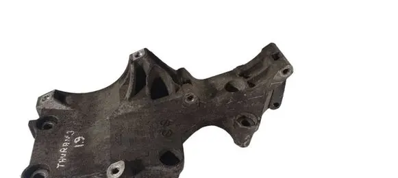 Volkswagen Touran I Engine mounting bracket 03G903143A