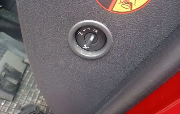 Dacia Sandero Wing mirror switch