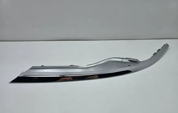 Toyota Auris E180 Under headlight/headlamp trim 5318202090