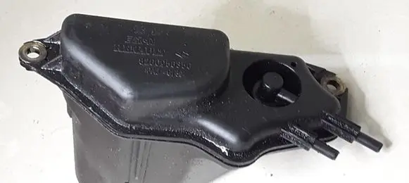 Vacuum air tank