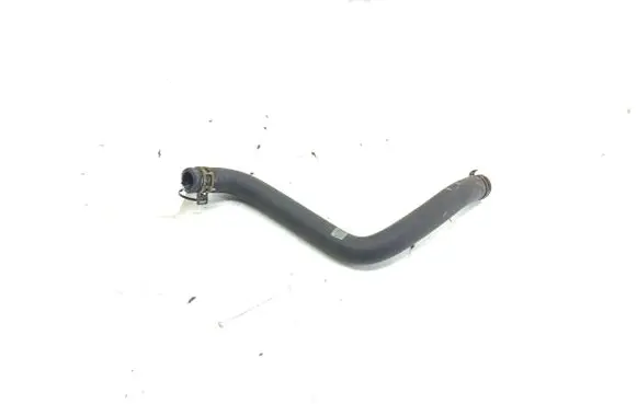 Mercedes-Benz Vito Viano W639 Engine coolant pipe/hose a6398321093