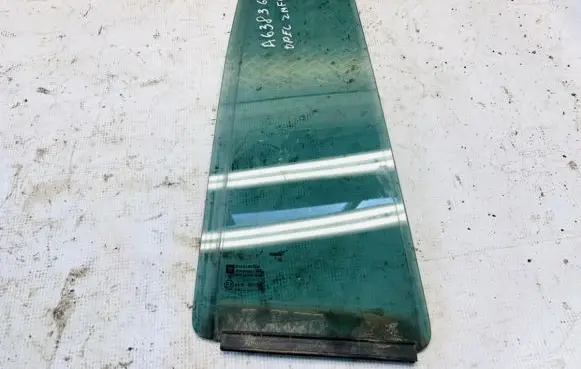 Opel Zafira A Rear vent window glass 