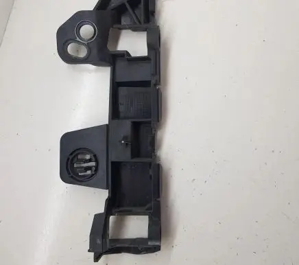 Opel Zafira C Front bumper mounting bracket 13356871
