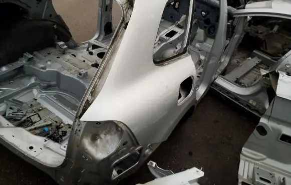 Volkswagen Touareg II Rear quarter panel 