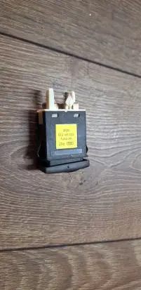 Fog light switch