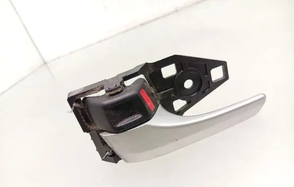 Toyota Prius+ (ZVW40) Front door interior handle