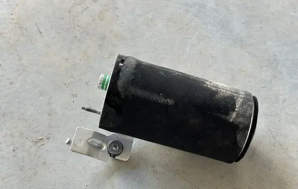 Volvo EX30 Air conditioning (A/C) air dryer 
