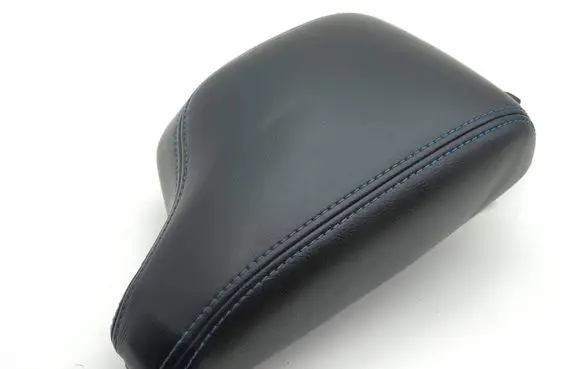 Nissan Leaf II (ZE1) Armrest 