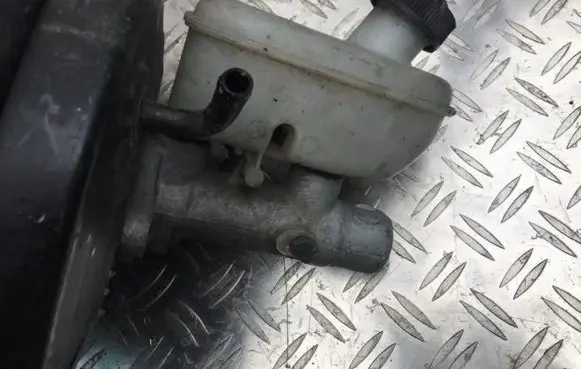KIA Carnival Master brake cylinder