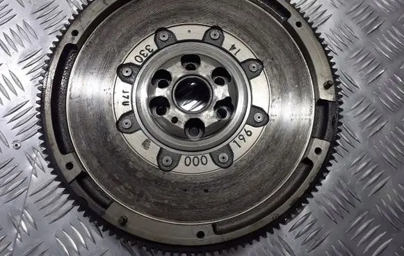 Volkswagen Touran I Flywheel 