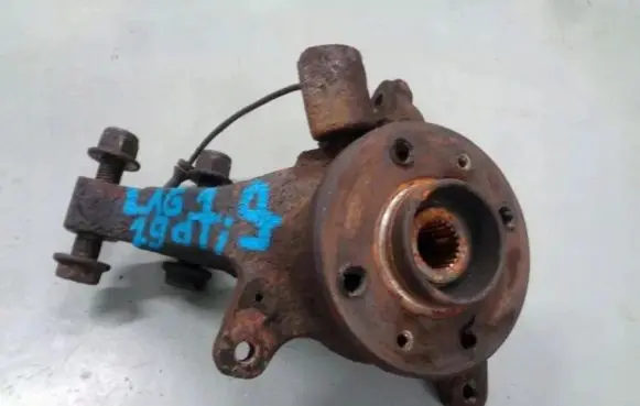 Renault Laguna I Rear wheel hub