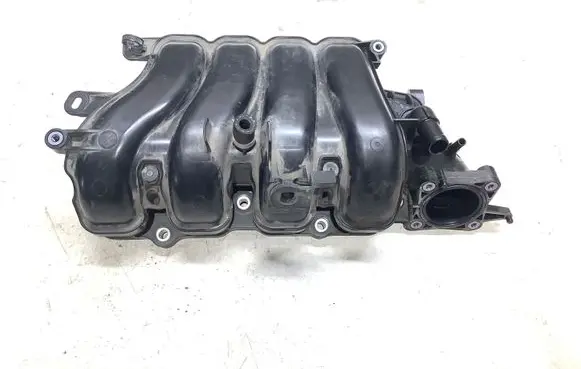 Toyota Yaris Intake manifold