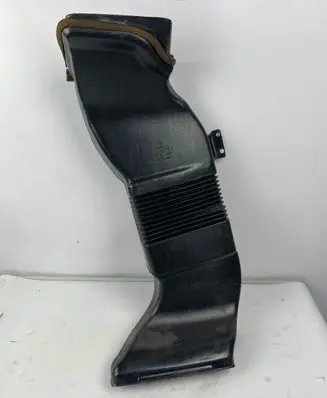 Volkswagen Multivan T4 Air intake duct part 703820157A