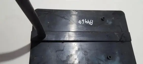Battery box tray