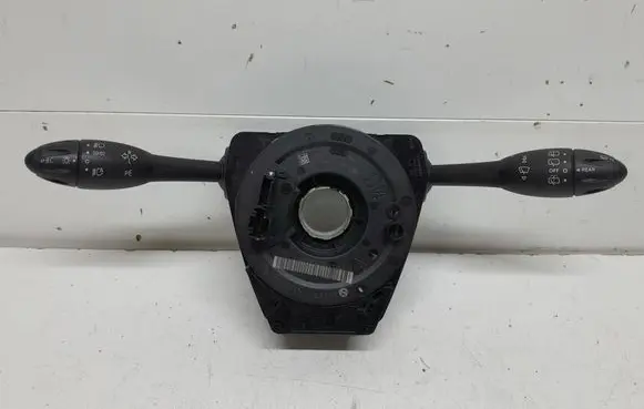 Wiper turn signal indicator stalk/switch