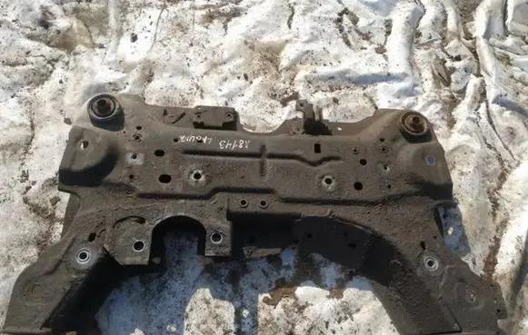 Renault Laguna III Front subframe