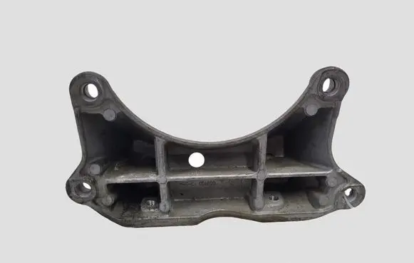 Mercedes-Benz E W212 Gearbox mounting bracket A2112420340