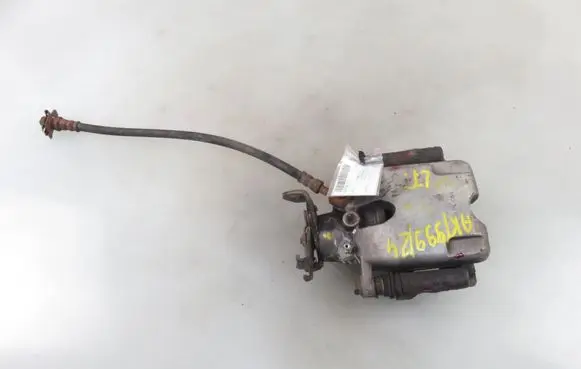 Opel Insignia A Rear brake caliper 