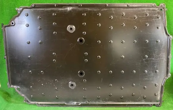 Porsche Taycan 9J1 Center/middle under tray cover 9j1804097A