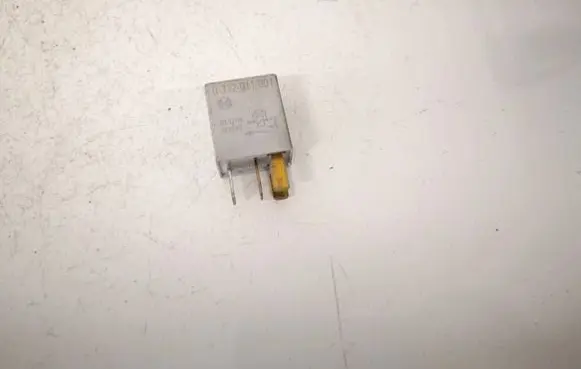 Toyota Avensis T250 Other relay 9008087019