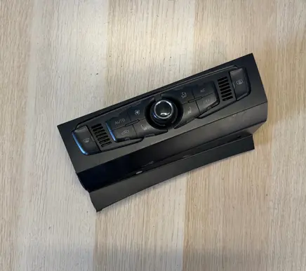 Audi A5 8T 8F Climate control unit 8T1820043AN