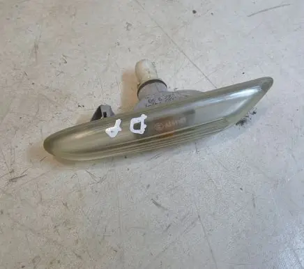 BMW 5 E60 E61 Front fender indicator light 8382104