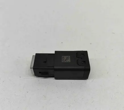 Peugeot 2008 II USB socket connector 98380610VV 98313506VV