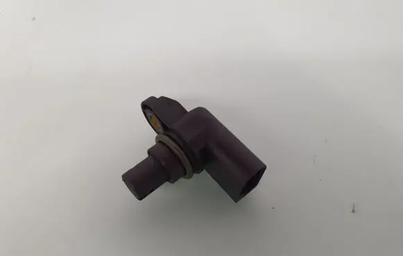BMW 3 E46 Camshaft position sensor 2249320 13622249320 13627796054