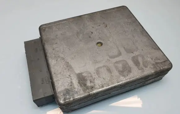 Ford Mondeo Mk III Engine control unit/module 1S7F12A650CAE