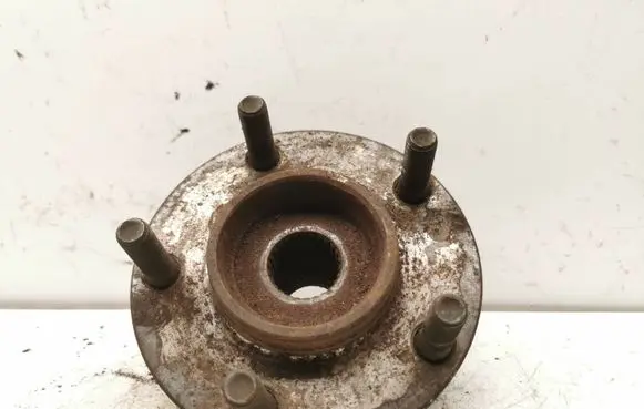 Chrysler Voyager Front wheel bearing hub 