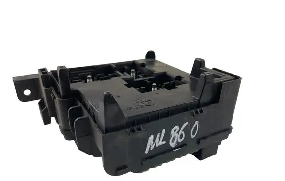 KIA Ceed Fuse box set 3916025000