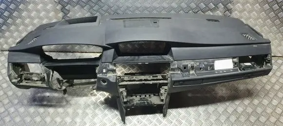 BMW 5 E60 E61 Dashboard 