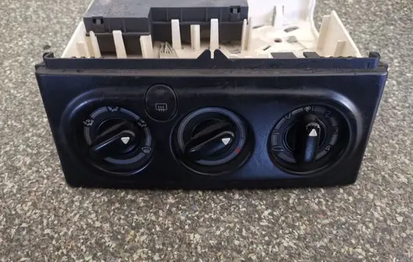 Renault Laguna I Climate control unit 9041703027