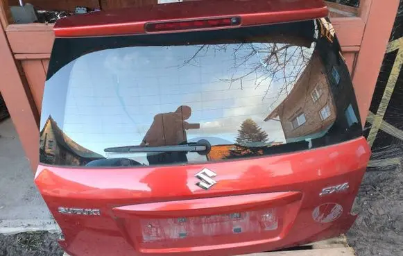 Suzuki SX4 Truck tailgate 