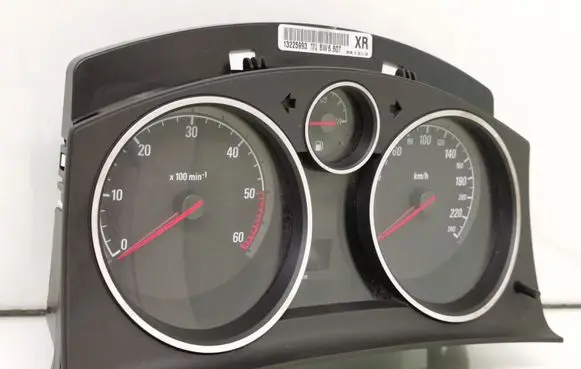 Opel Zafira B Speedometer (instrument cluster) 13225993 A2C318 A2C53024890