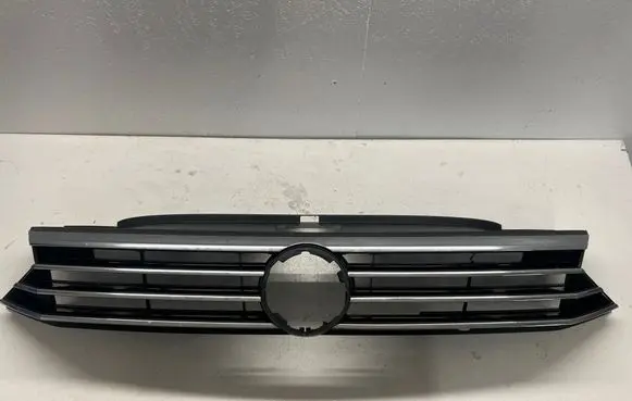 Volkswagen PASSAT B8 Front bumper upper radiator grill 3G0853653 3G0853651 3G0853651A