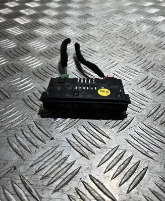 Volkswagen ID.3 USB socket connector 5NA035736