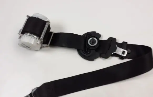 BMW X3 E83 Front seatbelt 34003070B E506E324685U176