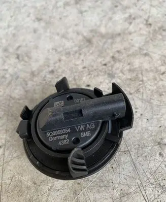 Volkswagen Golf VII Airbag deployment crash/impact sensor 5Q0959354