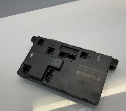 Mercedes-Benz E W211 Door control unit/module 2118707026 00401702 A2118707026