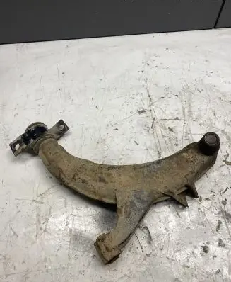 Subaru Impreza I Front lower control arm/wishbone