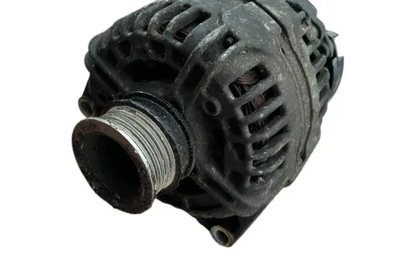 Opel Zafira B Generator/alternator 55556067 0124425020