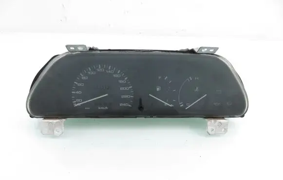 Mazda 323 Speedometer (instrument cluster) 