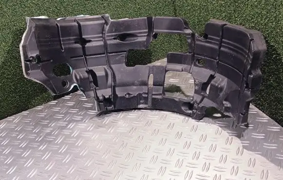 Land Rover Range Rover Sport L494 Heat shield in engine bay JPLA19H471B 19H471B 0312990A