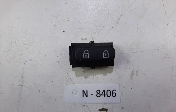 Volvo V70 Central locking switch button 30710475