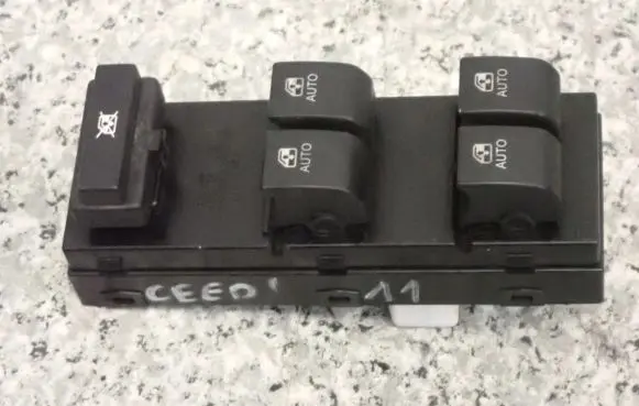 KIA Ceed Other switches/knobs/shifts 93570-1H120