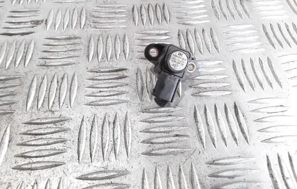 Mercedes-Benz A W169 Air pressure sensor A0061531528 0261230144