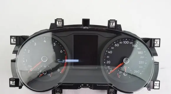 Volkswagen Tiguan Speedometer (instrument cluster) 5NA920750D