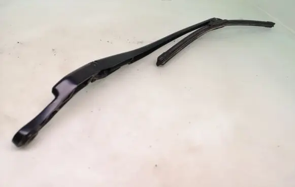 Audi A6 S6 C5 4B Windshield/front glass wiper blade 180609