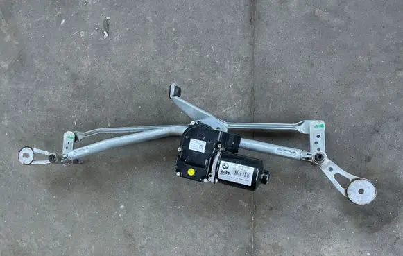 BMW 7 G11 G12 Front wiper linkage and motor W000061594